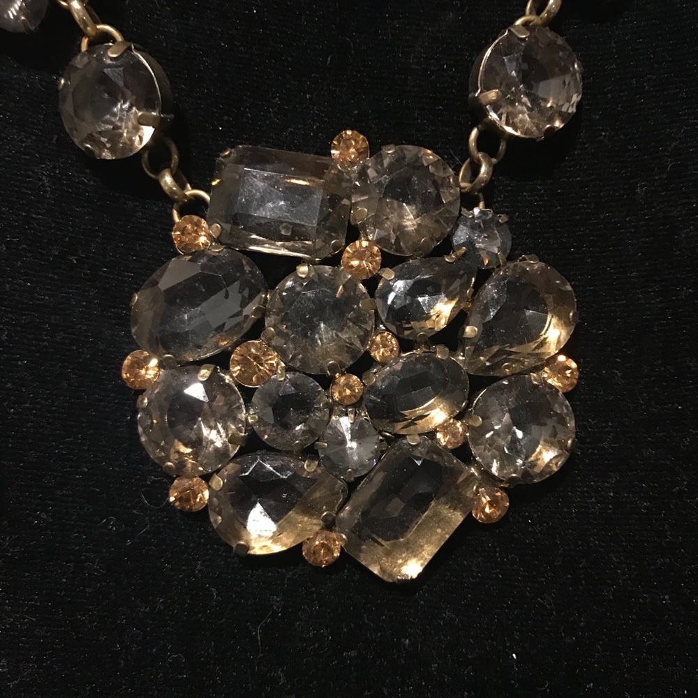 Clear gold stone necklace